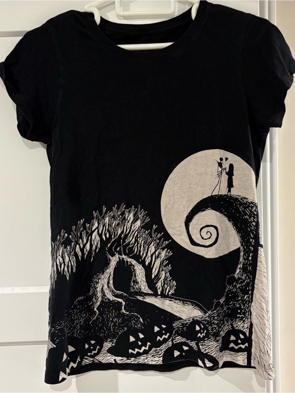Disney The Nightmare Before Christmas t-shirt - size Large EUC